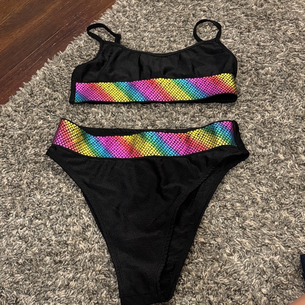 Woman’s rave edm Iheartraves set